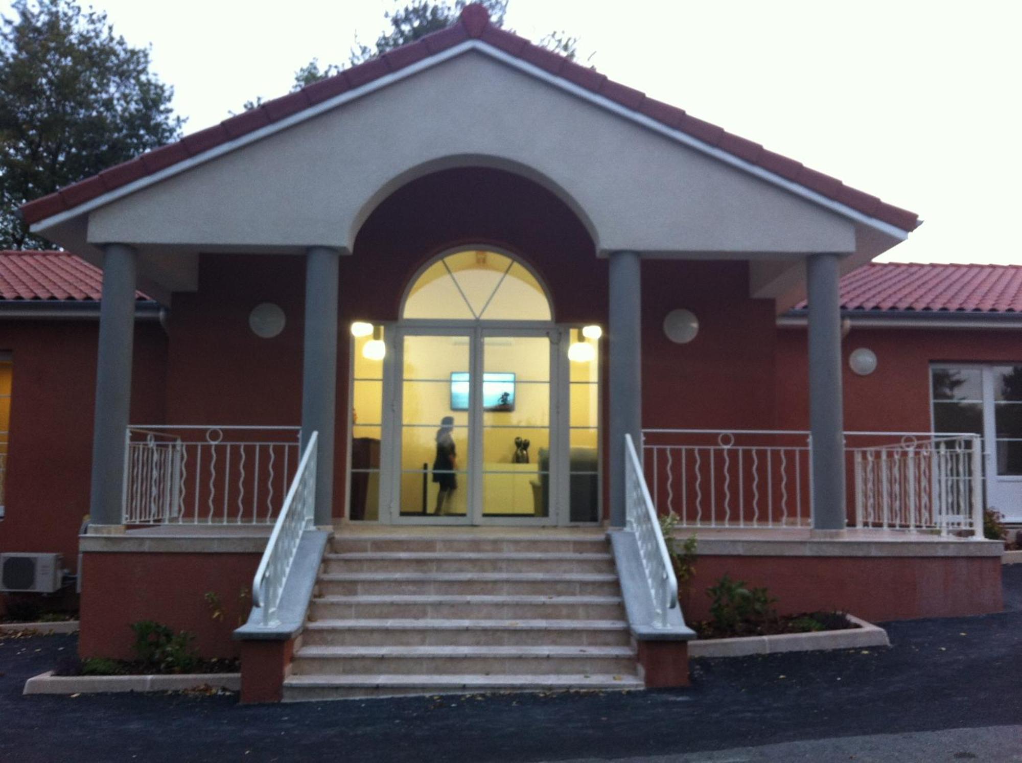 Montverdun Hostellerie Del Matin Calme מראה חיצוני תמונה