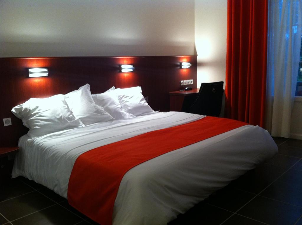 Montverdun Hostellerie Del Matin Calme חדר תמונה