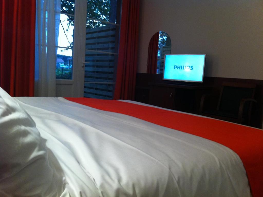 Montverdun Hostellerie Del Matin Calme חדר תמונה
